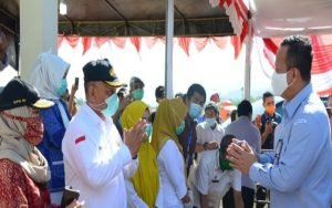 Gubernur Provinsi Gorontalo Rusli Habibie tiba dan jumpa dengan Menteri Kelautan dan Perikanan (KKP) Edhy Prabowo. (Foto : Humas Provinsi Gorontalo)