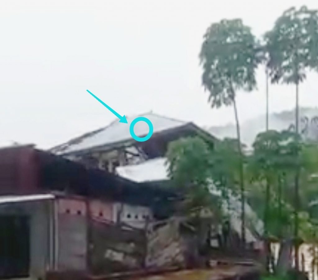 Satu Rumah Warga Hanyut Terseret Banjir di Suwawa Timur. Simak Videonya