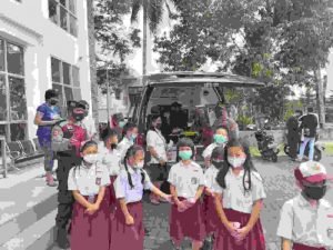 Vaksinasi Serentak Secara Antar-Jemput Polres Minahasa Gandeng Biddokes Polda Sulut